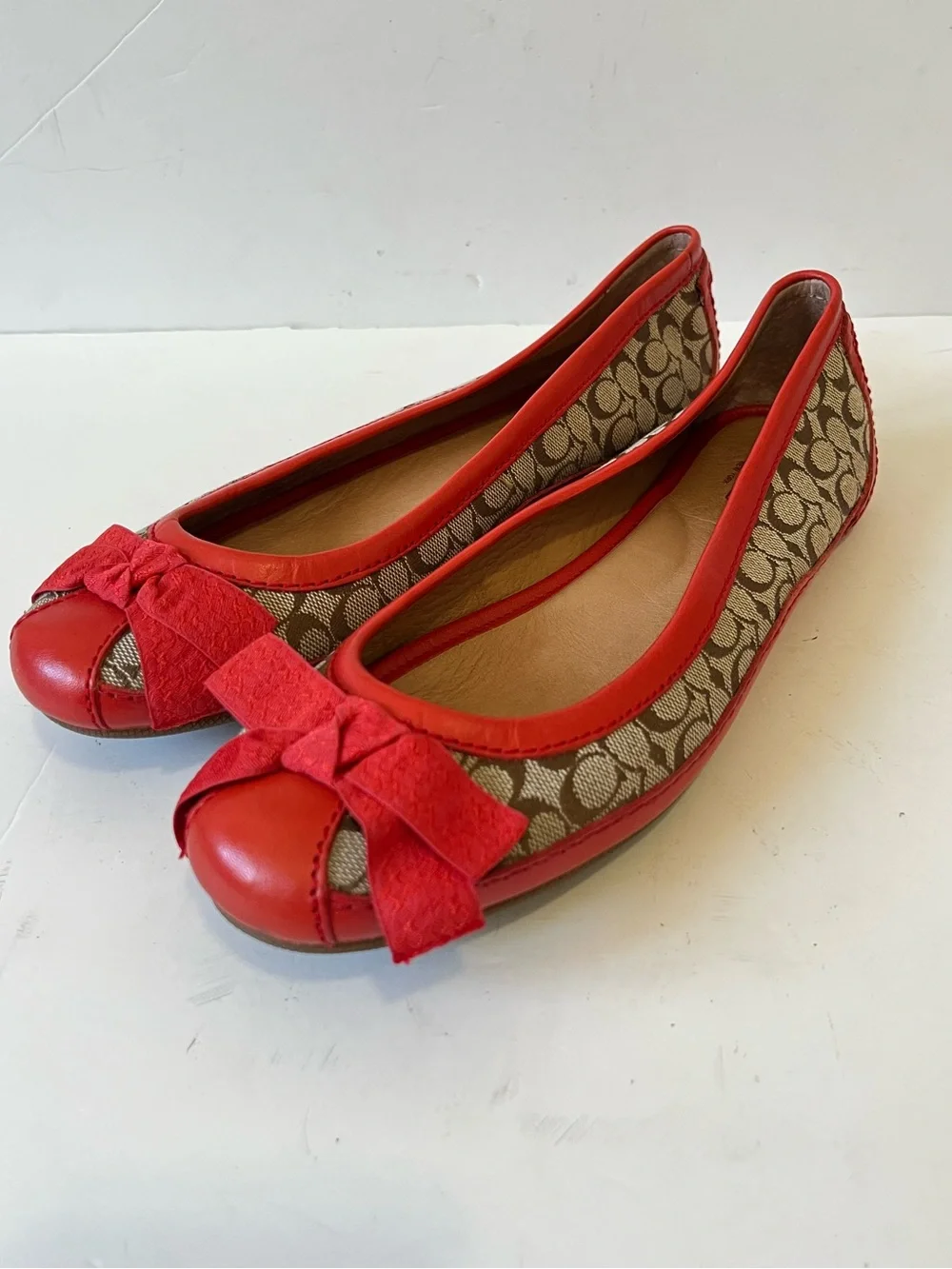 Coach Brown Signature Canvas Ballet Flats with Red Trim & Bow size 8.5B